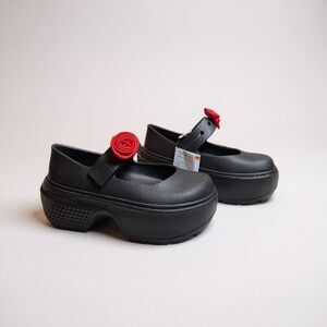 NEW CROCS STOMP ROSETTE MARY JANE 210798-001 Women’s Size 6